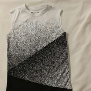 Xersion  sleeveless shirt
